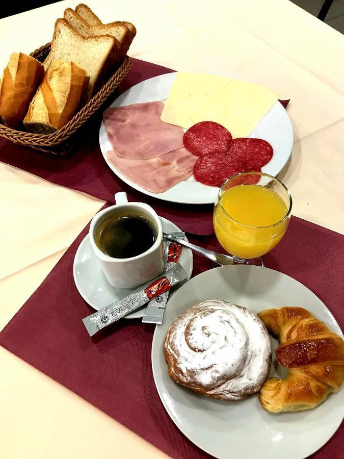 Hostal Vila Del Mar Lloret de Mar Zewnętrze zdjęcie