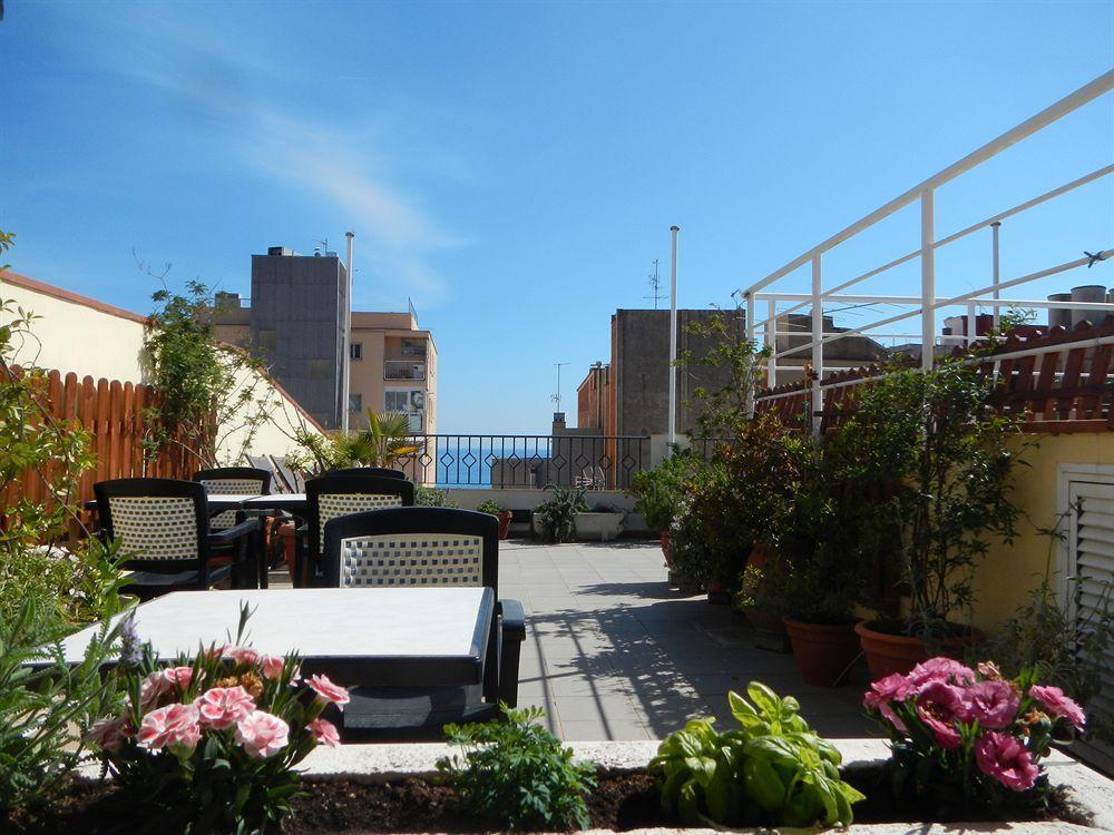 Hostal Vila Del Mar Lloret de Mar Zewnętrze zdjęcie